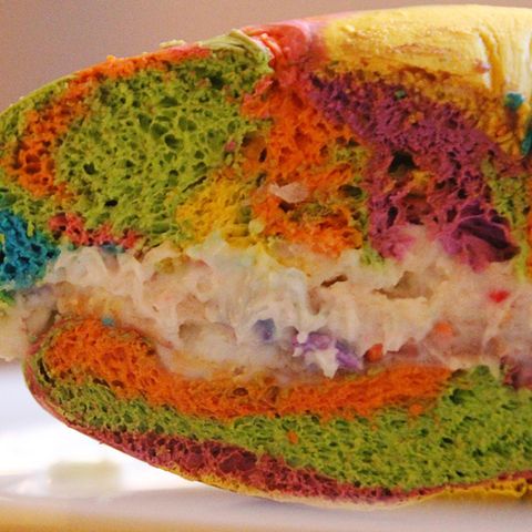 Das ist ein Rainbow-Bagel – New Yorker Restaurantkritiker raten davon ab