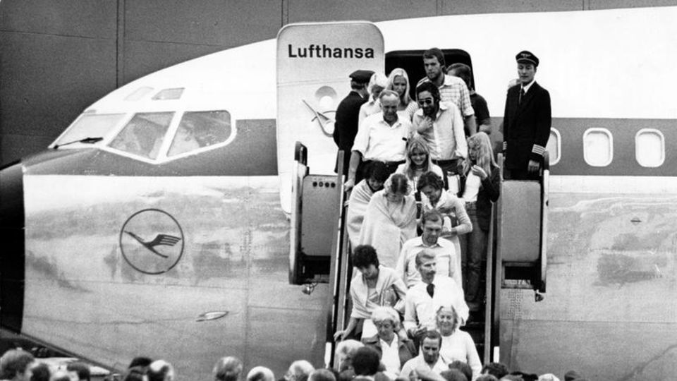 Ankunft der befreiten Geiseln in Frankfurt im Oktober 1977