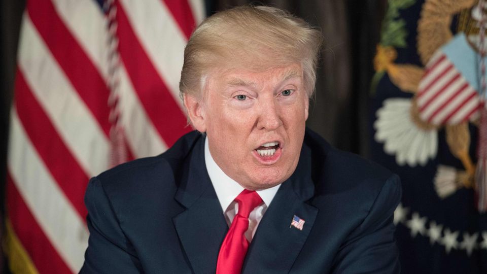 Neues Promo-Video: Trumps Videoskills: Das Netz lacht über den Movie-Maker-Präsidenten Neues Promo-Video: Trumps Videoskills: Das Netz lacht über den Movie-Maker-Präsidenten