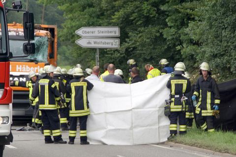 Nagold: Müllwagen kippt um und tötet fünf Menschen