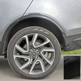 Knapp zehn Zentimeter lässt sich das Chassis anheben.