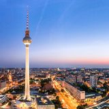 Platz 3: Berlin  Die Hauptstadt holt auf: Erstmals ist Berlin in der Auswertung der Absolventenstellen in den Top 3 - mit 6 Prozent der angebotenen Jobs.