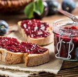 Genießen  Nicht vergessen: Genießen Sie Ihre Marmelade auf einem frischen Croissant, Landbrot oder als Topping für Desserts. Gutes Gelingen!
