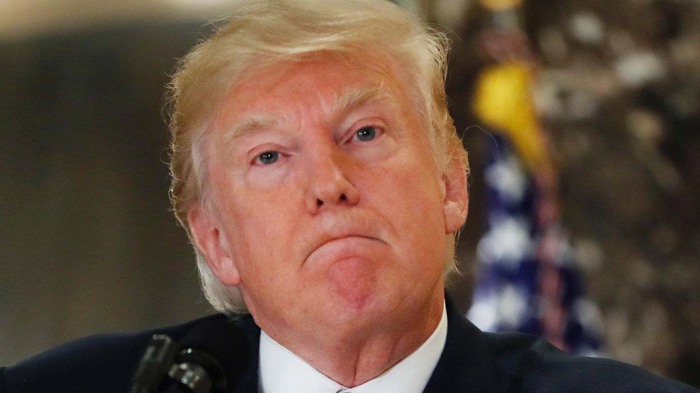 Donald Trump presst die Lippen zusammen - ein weitere Berater kündigt ihm die Zusammenarbeit auf