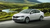 Die Bronze-Medaille der Kompakt-Atlethen konnte im Juli der Skoda Oktavia erringen, auch er stammt aus dem VW-Konzern. Der beliebte Tscheche mit dem überdurchschnittlich großen Platzangebot schluckt als 1,0 Liter TSI mit 85 kW/116 PS und 6-Gangschaltung im Schnitt 4,8 Liter Sprit, er ist in 9,9 Sekunden auf 100 und bis zu 203 km/h schnell. Der Preis: ab 19.350 Euro.