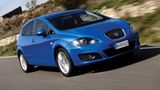 Auf Platz fünf fühlt sich ein fescher Spanier mit 3.559 verkauften Exemplaren pudelwohl. Der Seat Leon bringt schickes Design und solide VW-Technik unter eine Haube und in die Kompaktklasse. Die Version mit dem 81 kW/110 PS starken 1.2 TSI-Motor mit 6-Gangschaltgetriebe ist erst ab der zweiten Ausstattungsstufe Reference und ab 19.260 Euro zu haben. 194 km/h sind damit maximal drin, der Normverbrauch des Fünftürers liegt bei 4,9 Liter.