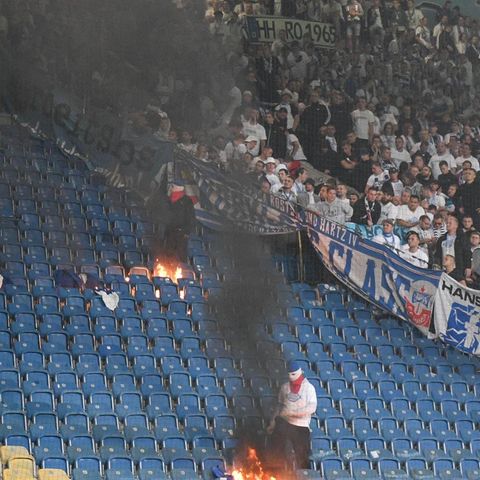 Ausschreitungen beim DFB-Pokal Spiel zwischen Ultras von Hertha BSC Berlin und Hansa Rostock.