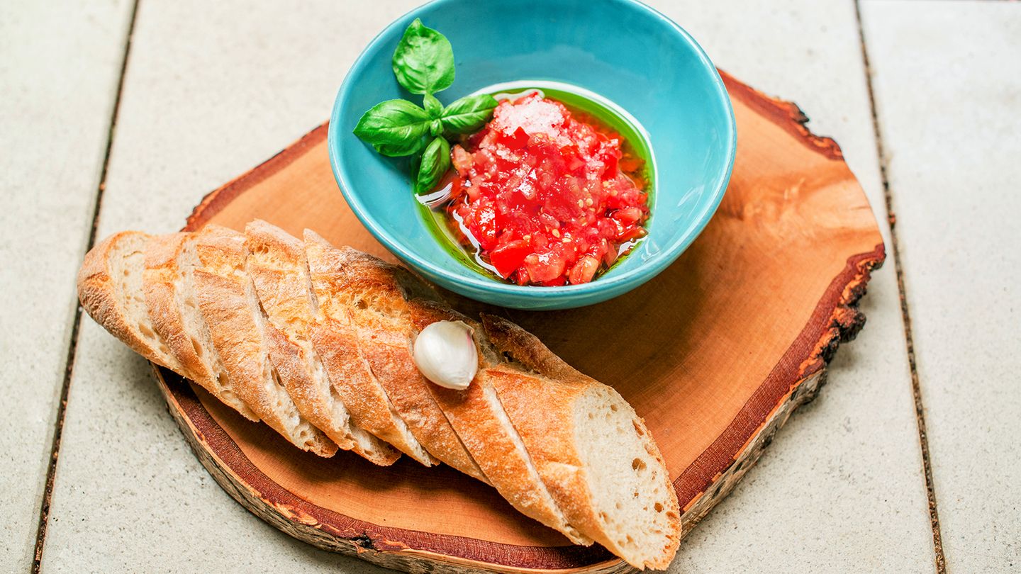 Italien auf Brot: Bruschetta mit frischen Tomaten vom Grill | STERN.de