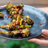 Schmeckt köstlich zu allem Gegrillten - oder vegetarisch zu Reis.