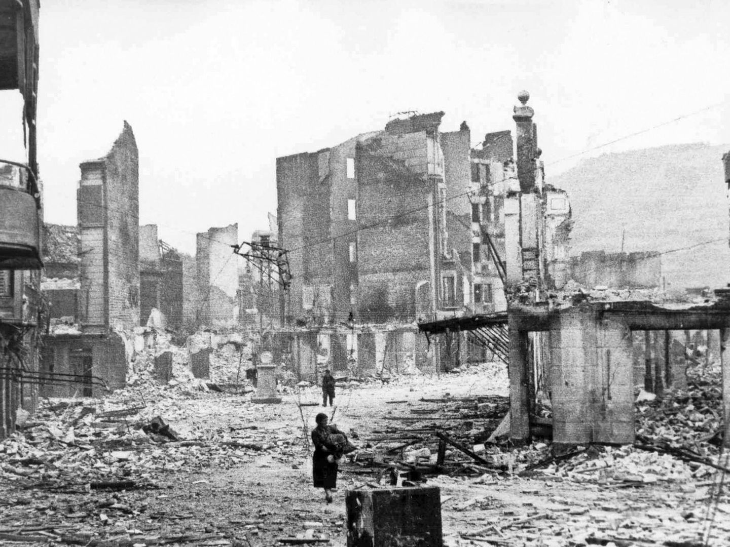 Wer bombardierte die Stadt Guernica?