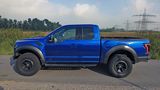 Der Ford F-150 Raptor ist fast 5,60 Meter lang,...