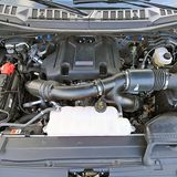 Der 3,5 Liter große V6 des Ford F-150 Raptor arbeitet auch im Ford GT.