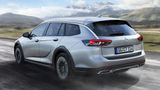 Höherlegung, Rundum-Beplankung, adaptives Fahrwerk und Allrad-Antrieb: Der Opel Insignia Country Tourer ist für alle Fälle gerüstet. 