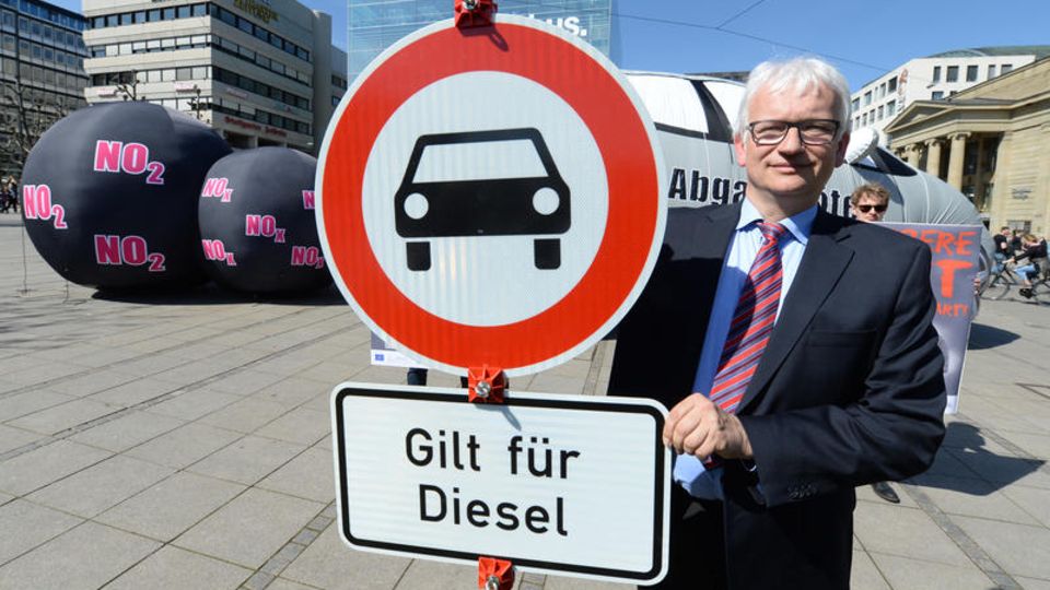 Umwelthilfe-Chef zum Dieselskandal: PR-Profi: Das Verbotsschild ist zu Reschs Markenzeichen geworden PR-Profi: Das Verbotsschild ist zu Reschs Markenzeichen geworden