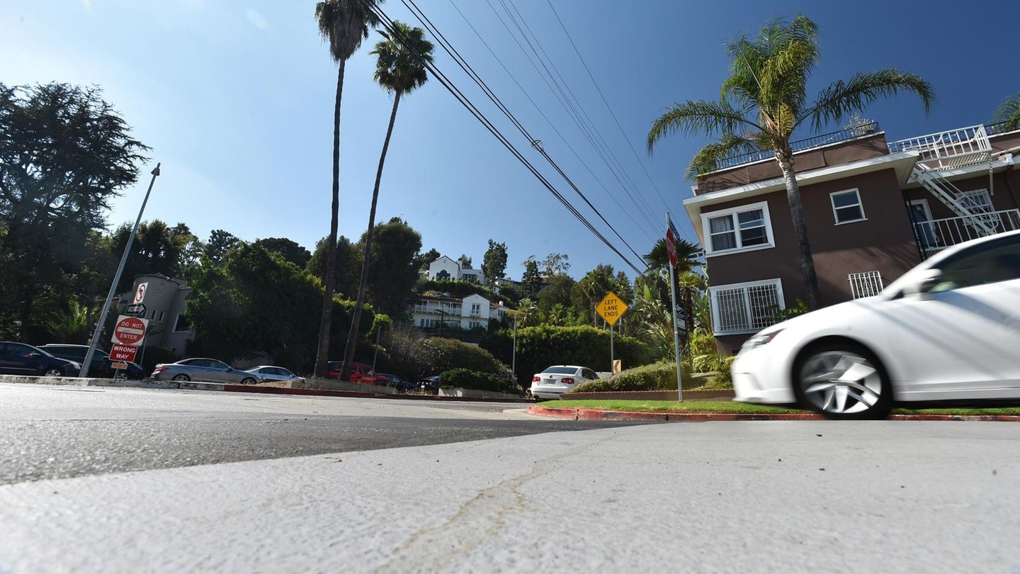 Los Angeles testet eine neue Straßenbeschichtung, die das Sonnenlicht reflektieren soll
