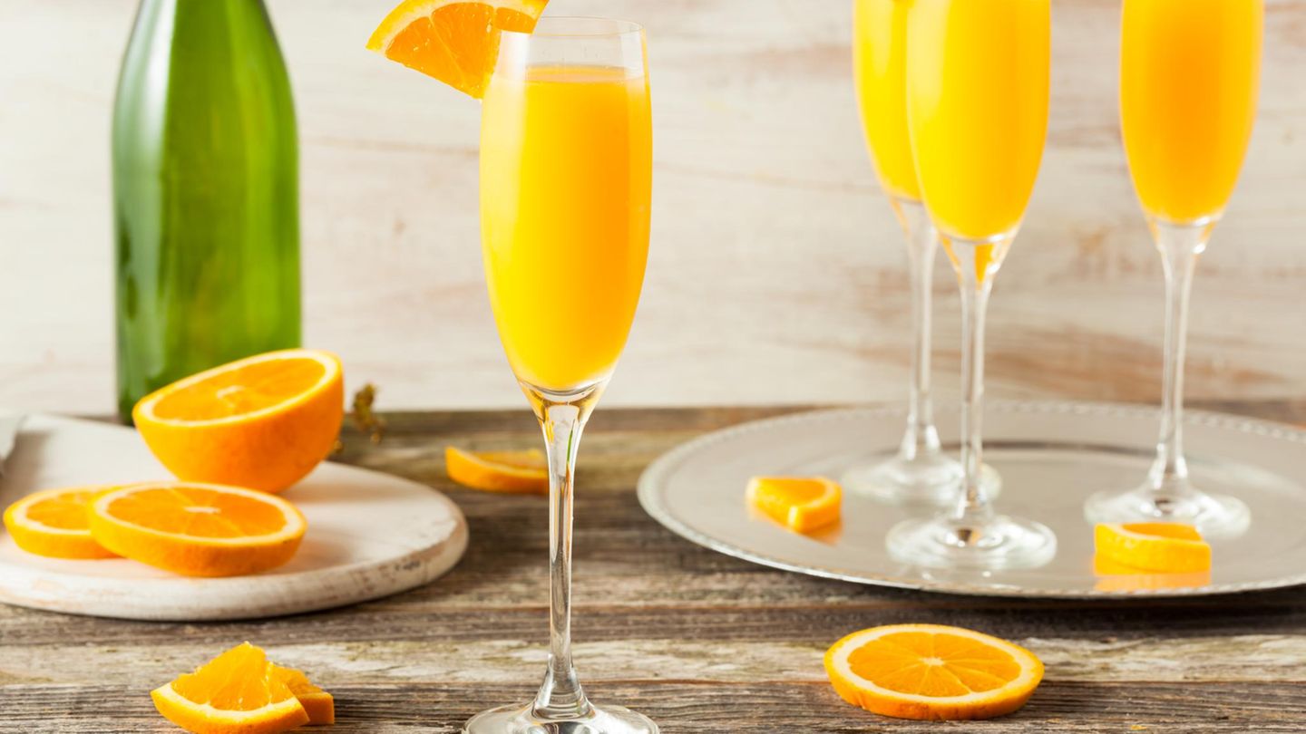 Gar keine Mimose, der Mimosa-Cocktail aus Champagner und Orangensaft: 144 Kilokalorien und 10,35 Gramm Zucker.