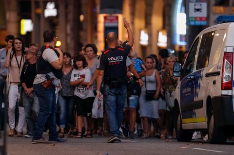 Anschlag Barcelona Passanten