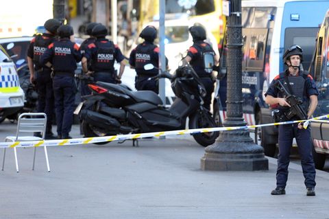 Polizisten sind allgegenwärtig in Barcelona