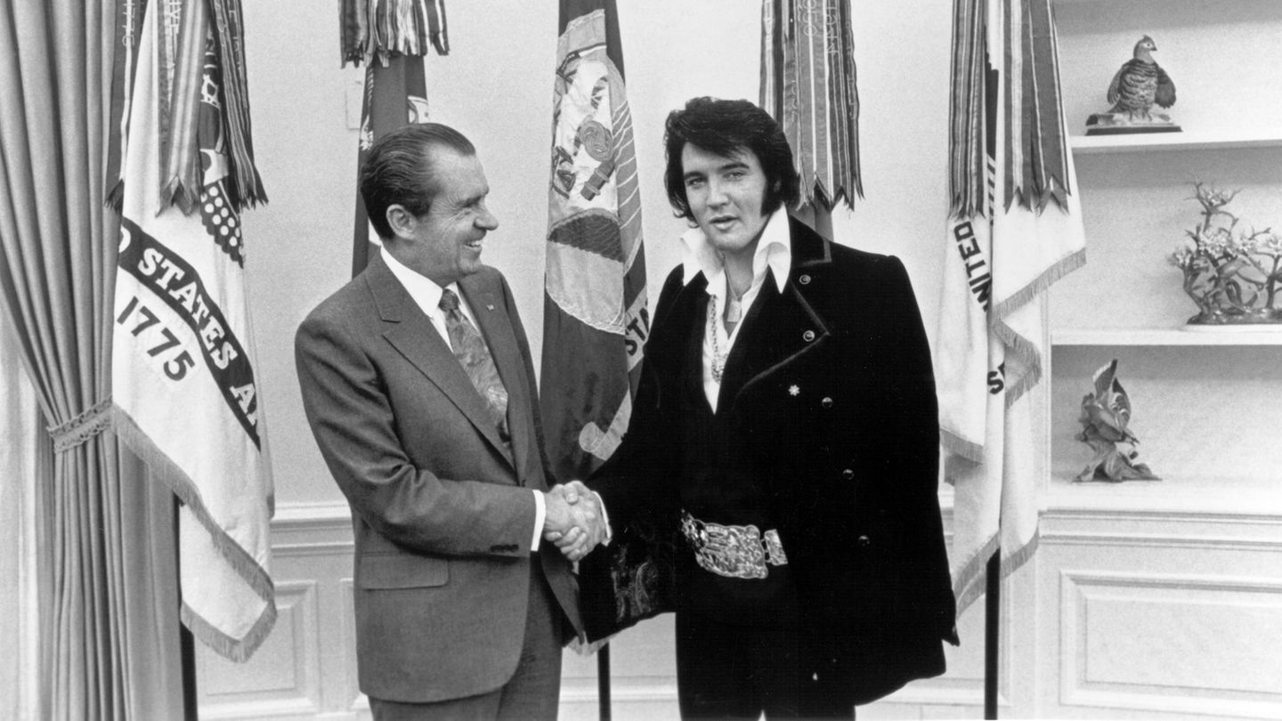 Elvis Presley besucht Präsident Richard Nixon im Weißen Haus