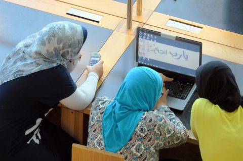 Ägypten Frauen am Computer