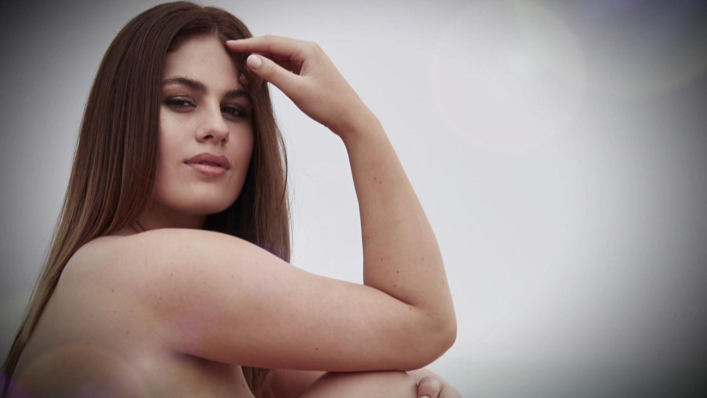 Curvy Supermodel Nacktshooting Hanna