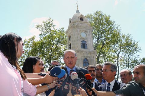 Erdogan, der Präsident der Türkei, wendet sich an die Deutschtürke