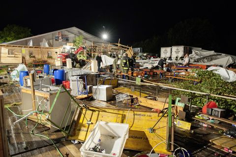 Bei dem Unglück mit zwei Toten wurden deutlich mehr Menschen verletzt als zunächst angenommen.