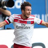 Dann rannte er Richtung Eckfahne und begann, sich wild zu drehen