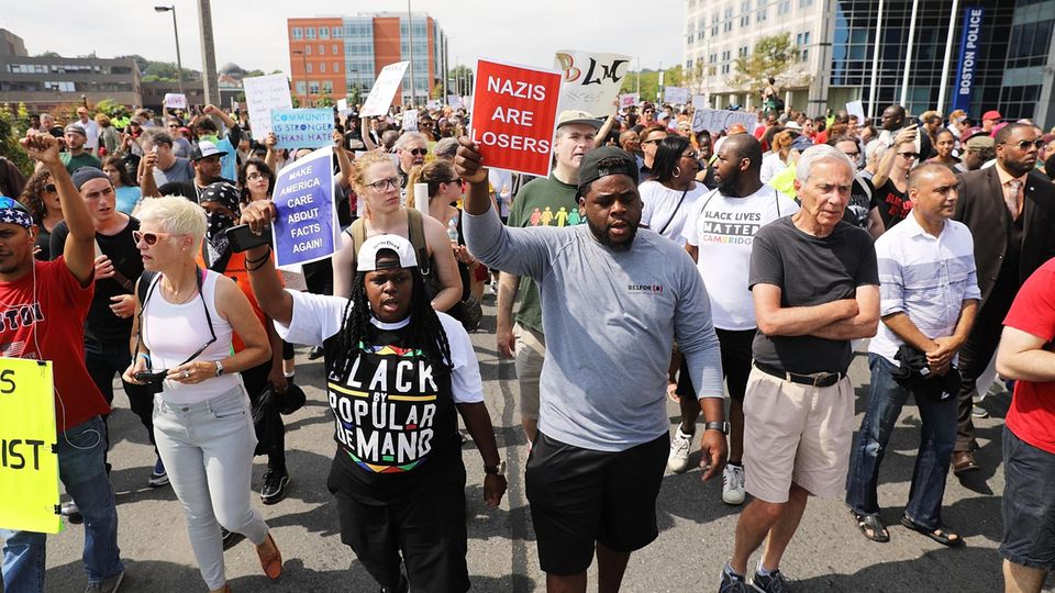 "Nazis sind Verlierer": Zehntausende Menschen haben in Boston am Samstag friedlich gegen Rassismus und Hass demonstriert. 