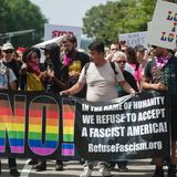 "Nein! Im Namen der Menschheit weigern wir uns, ein faschistisches Amerika zu akzeptieren", besagt dieses Plakat.
