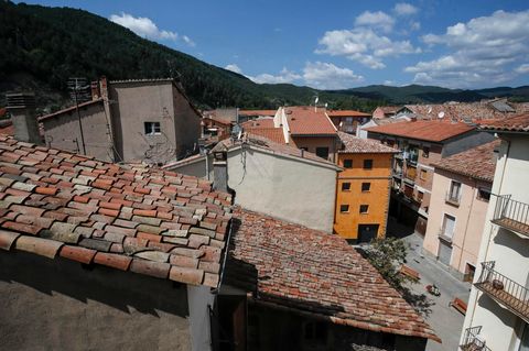 Terror in Barcelona: Ein Blick aus dem Haus des gesuchten Imam Abdelkadi Es Satty zeigt den spanischen Ort Ripoll.