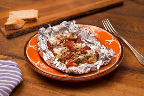 Rezeptidee: Diese Gemüse-Feta-Päckchen sind der Hit auf der nächsten Grillparty