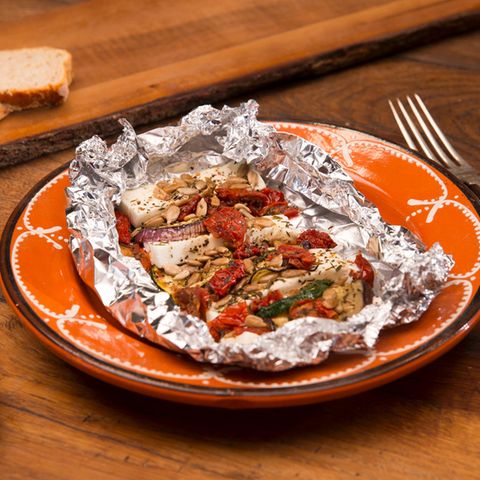 Rezeptidee: Diese Gemüse-Feta-Päckchen sind der Hit auf der nächsten Grillparty