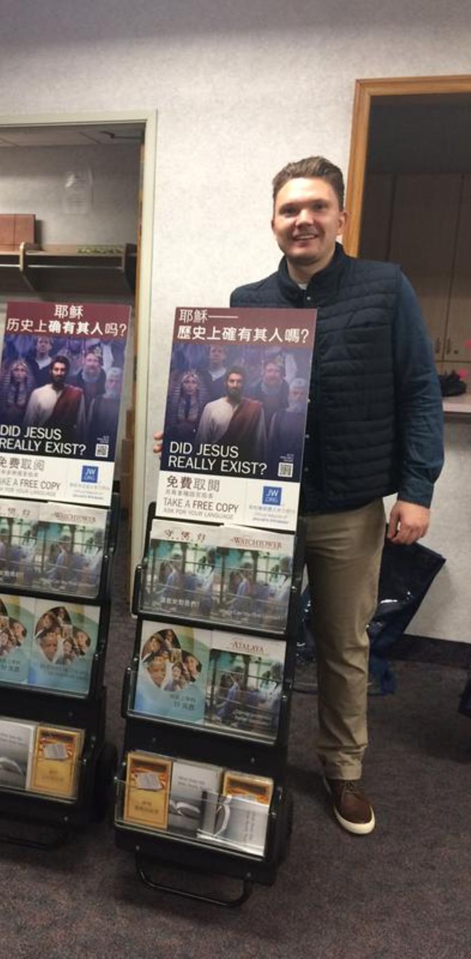 Oliver Wolschke besuchte 2016 einen "Königreichssaal" der Zeugen Jehovas in New York. Damals stand er noch "fest in der Wahrheit". Heute muss der Berliner lernen, was für die meisten selbstverständlich ist, etwa Geburtstage und Weihnachten zu feiern