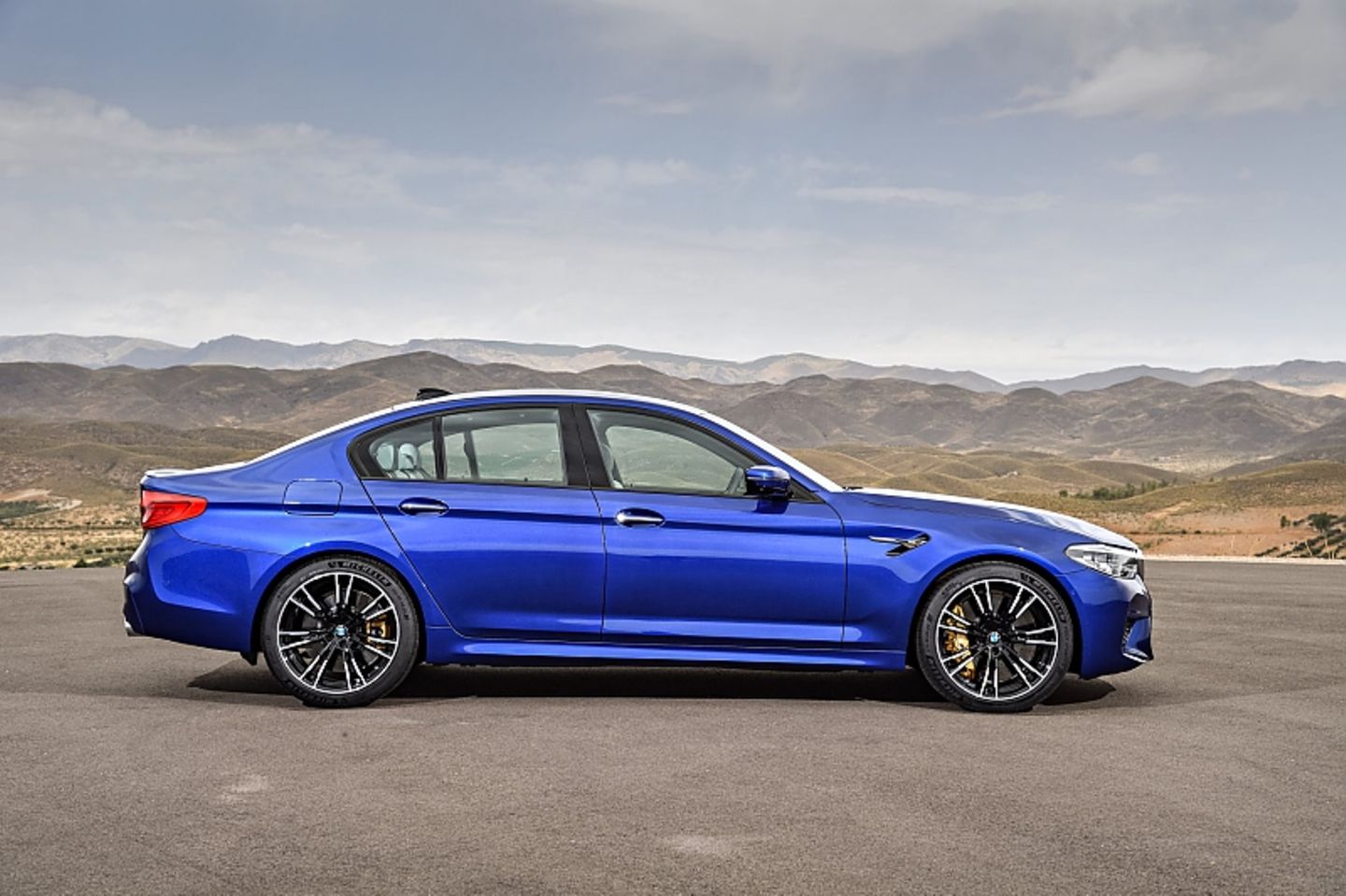 BMW M5 6