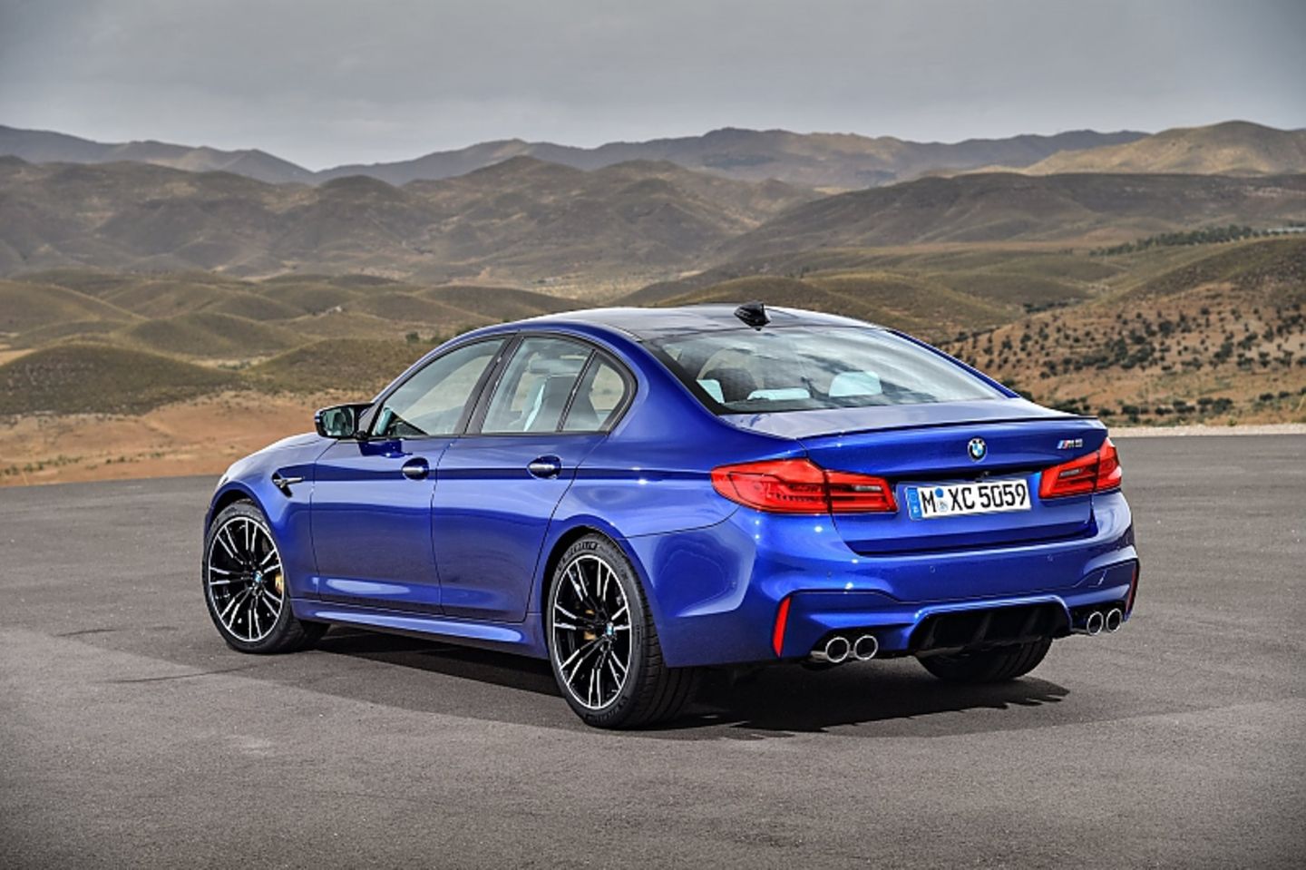 BMW M5 6