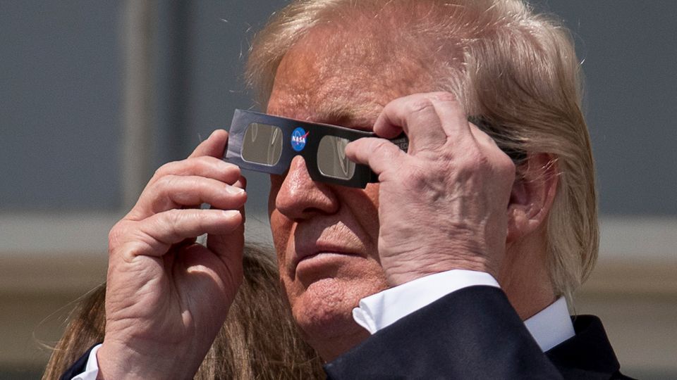 Da! Donald Trump mit Brille