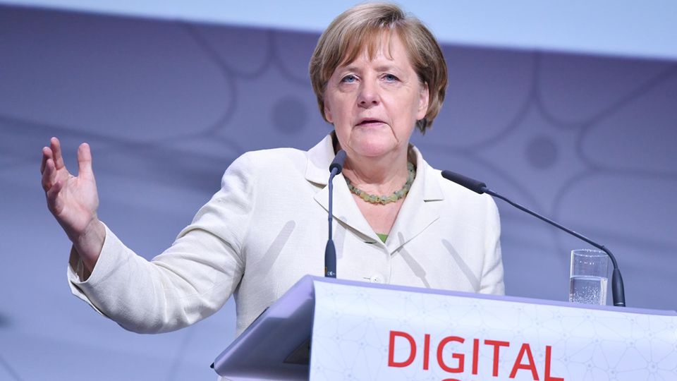 Bundeskanzlerin Angela Merkel im Juni beim Digital-Gipfel der Bundesregierung in Ludwigshafen