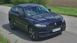 Der Jaguar F-Pace 25d AWD ist ein Allradler.