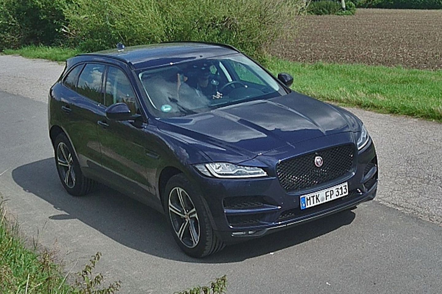 Der Jaguar F-Pace 25d AWD ist ein Allradler.