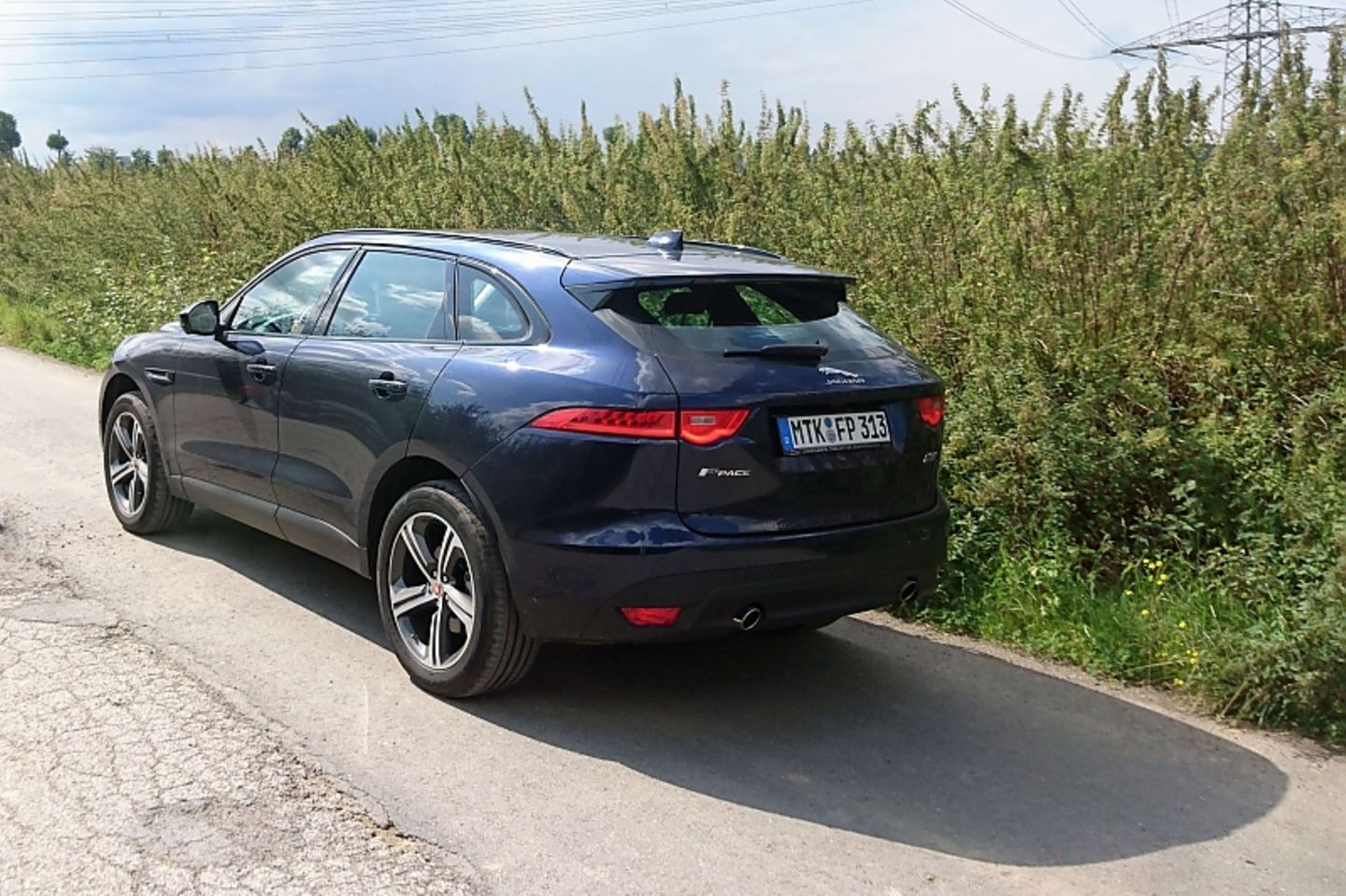 2,0 Liter groß ist der Selbstzünder unter der schicken Motorhaube.