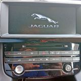 Das Interieur schaut edel aus.