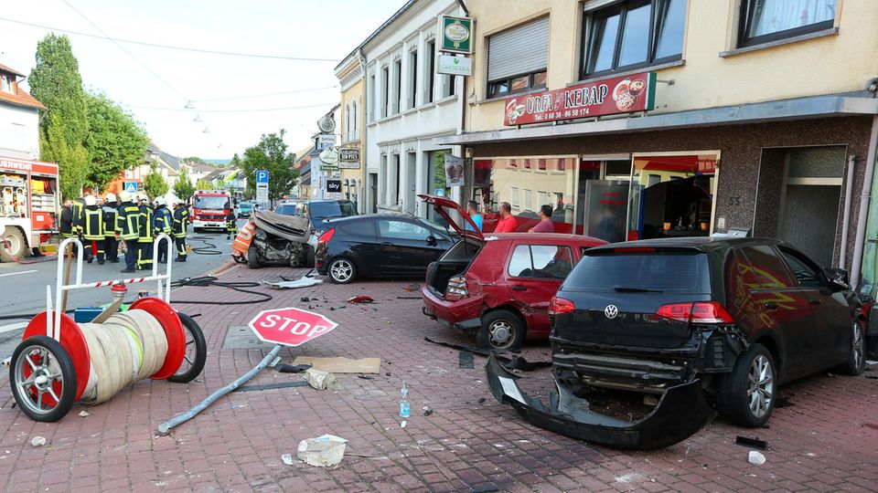 Nachrichten Deutschland - Unfall in Saarwellingen Nachrichten Deutschland - Unfall in Saarwellingen