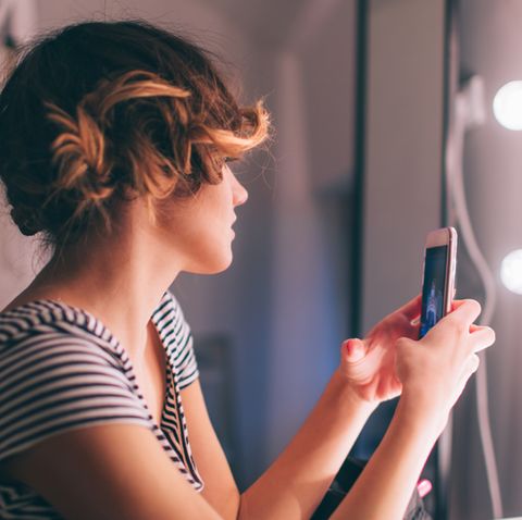 Was wir nicht bemerken: Gut gemeint ist häufig eben nur gut gemeint. Wenn wir im Zuge des Body-Positivity-Trends jetzt alle anfangen, minimale Abweichungen als Makel zu benennen, erhöhen wir einfach nur den Druck untereinander