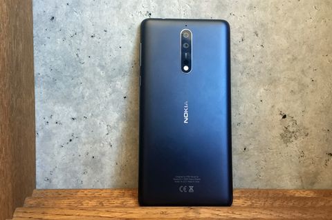 Die Rückseite des Nokia 8