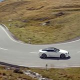 In den Kurven schlägt sich das Hybrid-Coupé ganz beachtlich