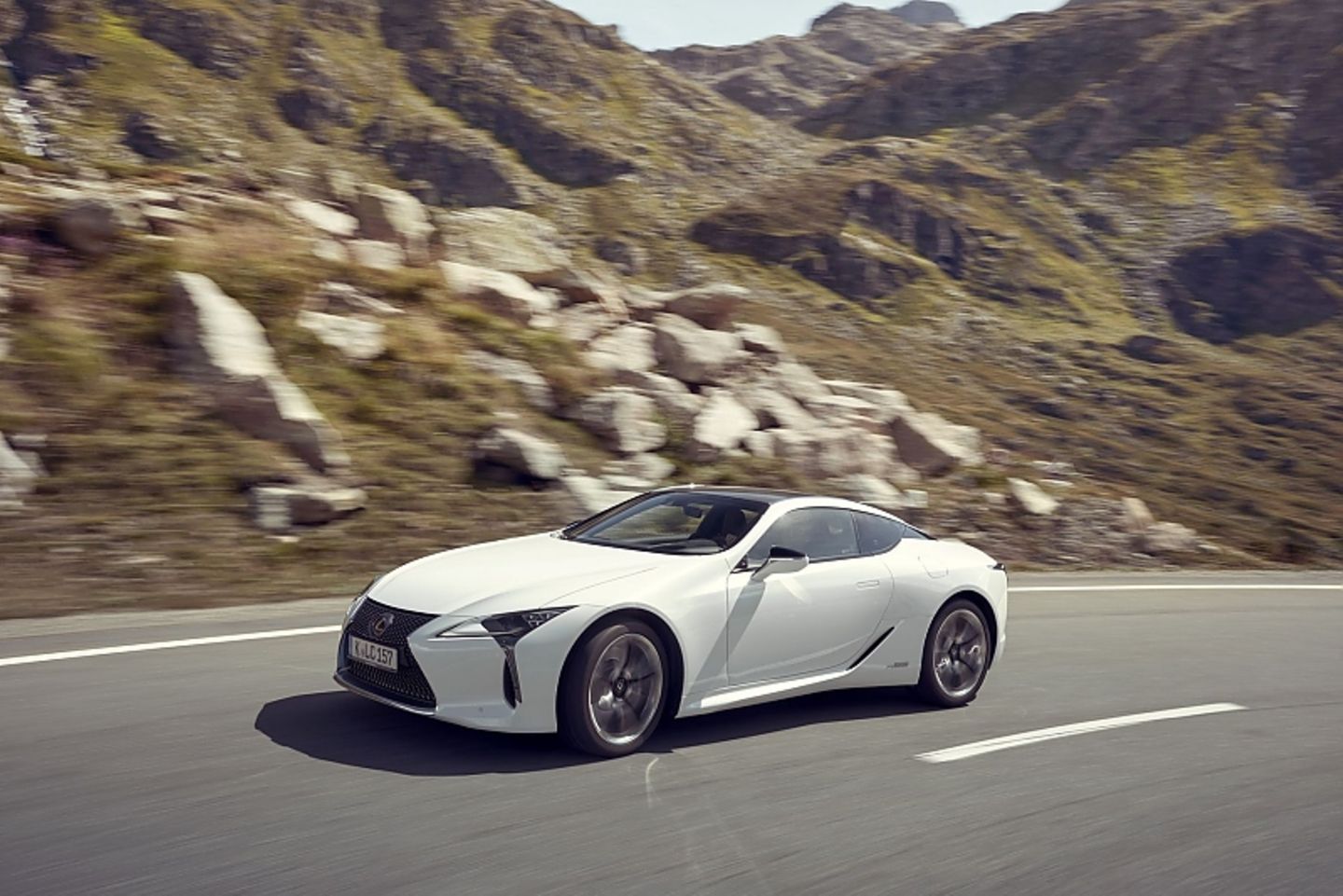 Der Lexus LC 500h hat nicht das Temperament des LC 500 mit 477 PS und V8-Motor