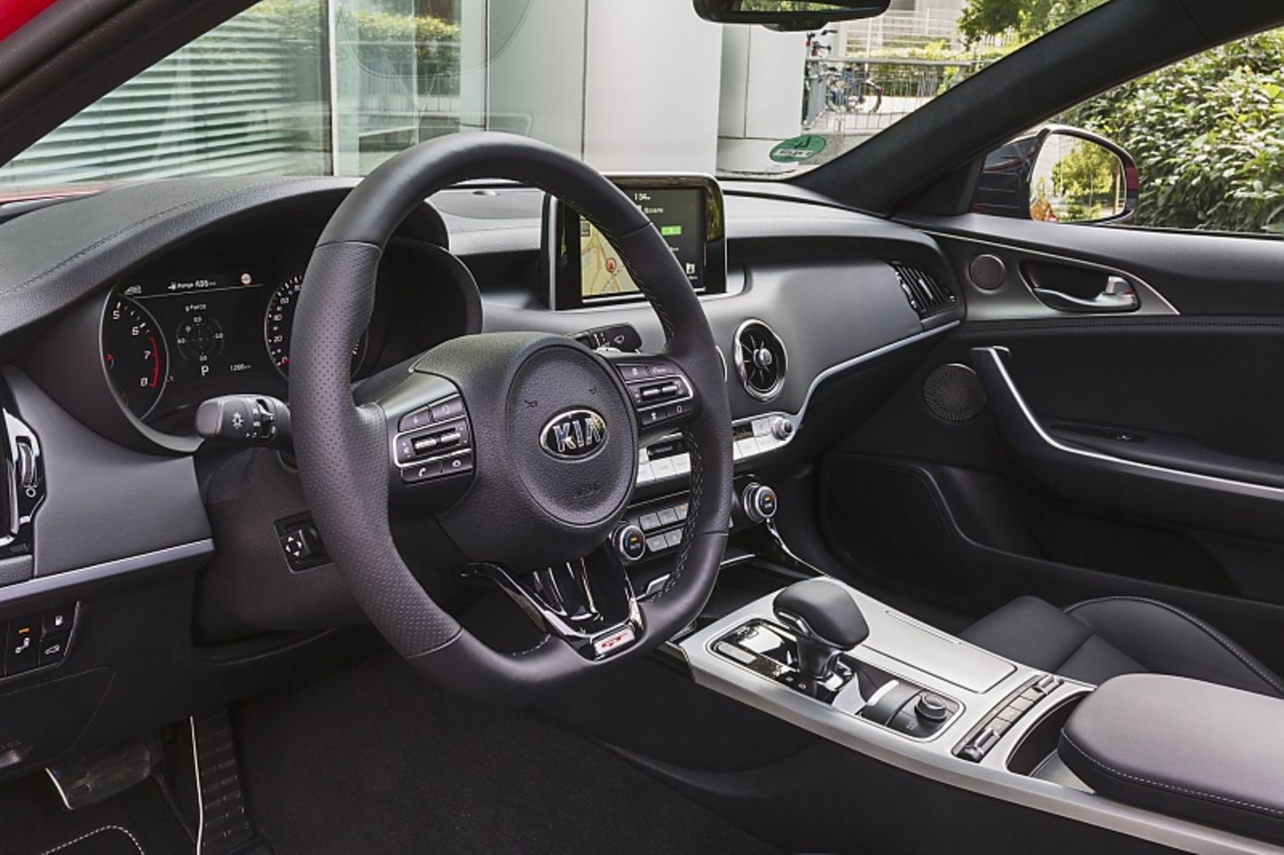 Das Cockpit des Kia Stinger GT4 AWD