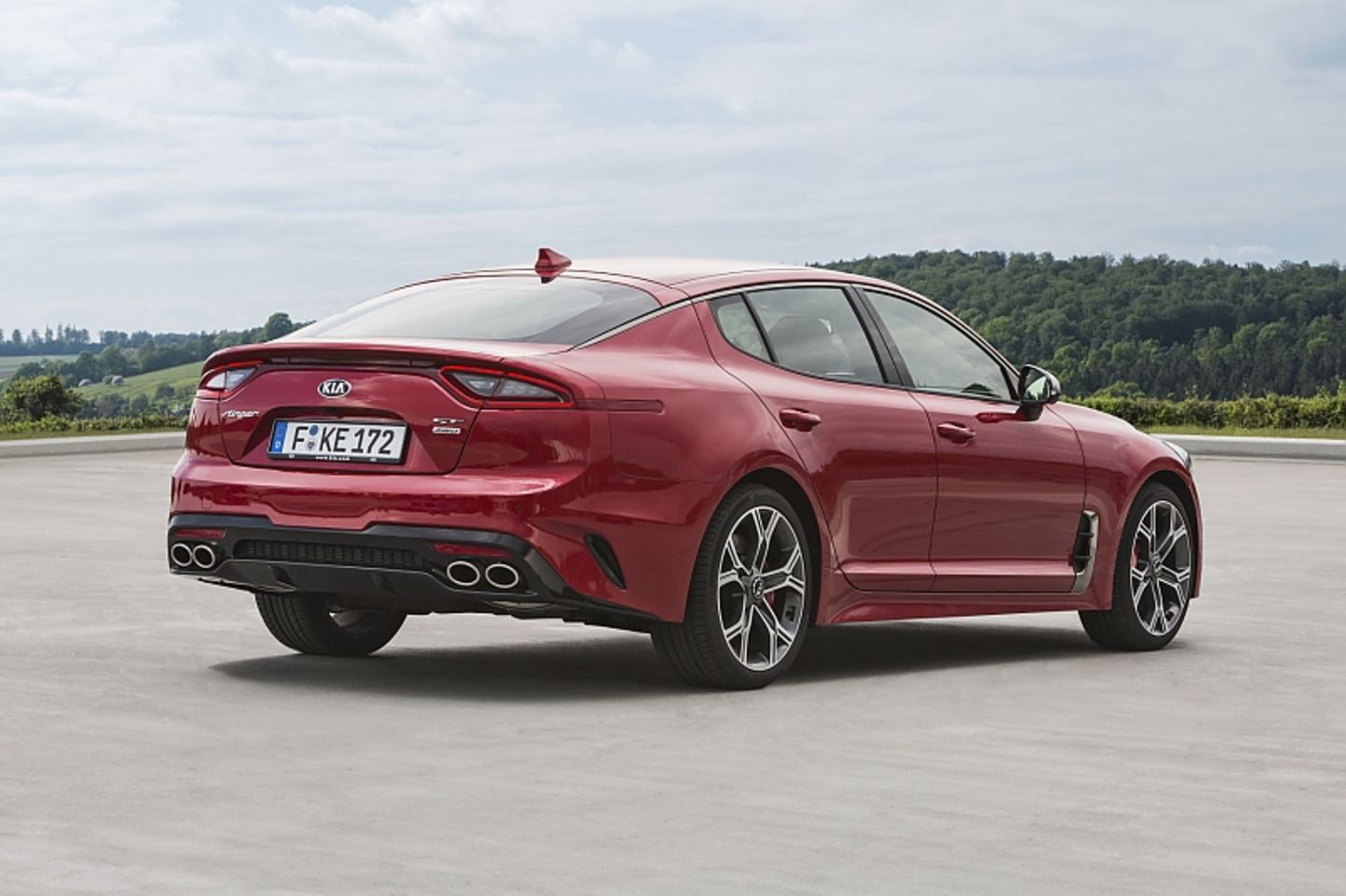 Kia Stinger GT4 AWD - 4,83 Meter lang