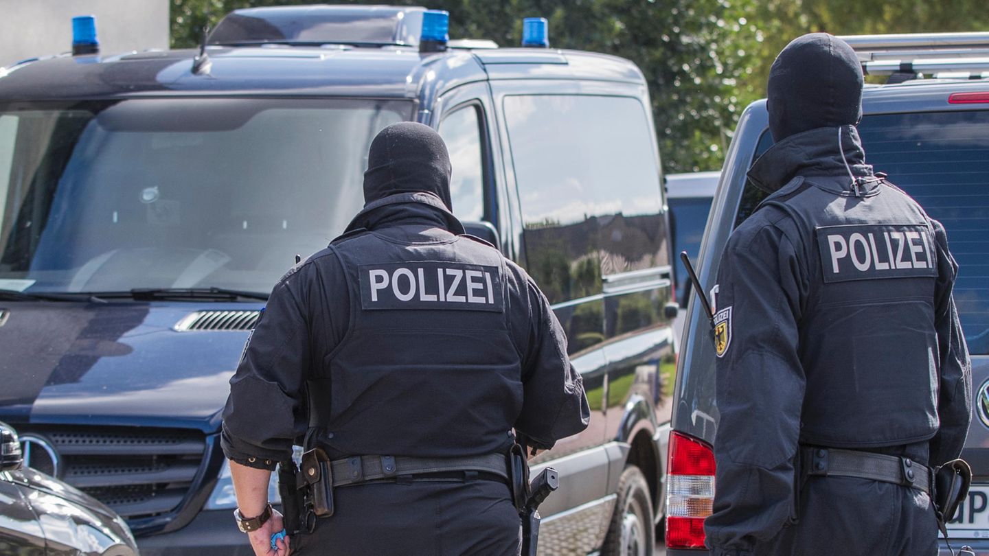 Bei der Razzia wegen Terrorverdachts kamen auch Beamte einer Spezialeinheit der Bundespolizei zum Einsatz